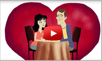 Couple et souper à la chandelle dans un coeur