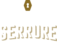Par le Trou de la Serrure